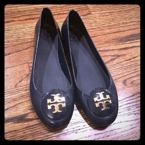 Tory Burch Jelly Flats In Navy